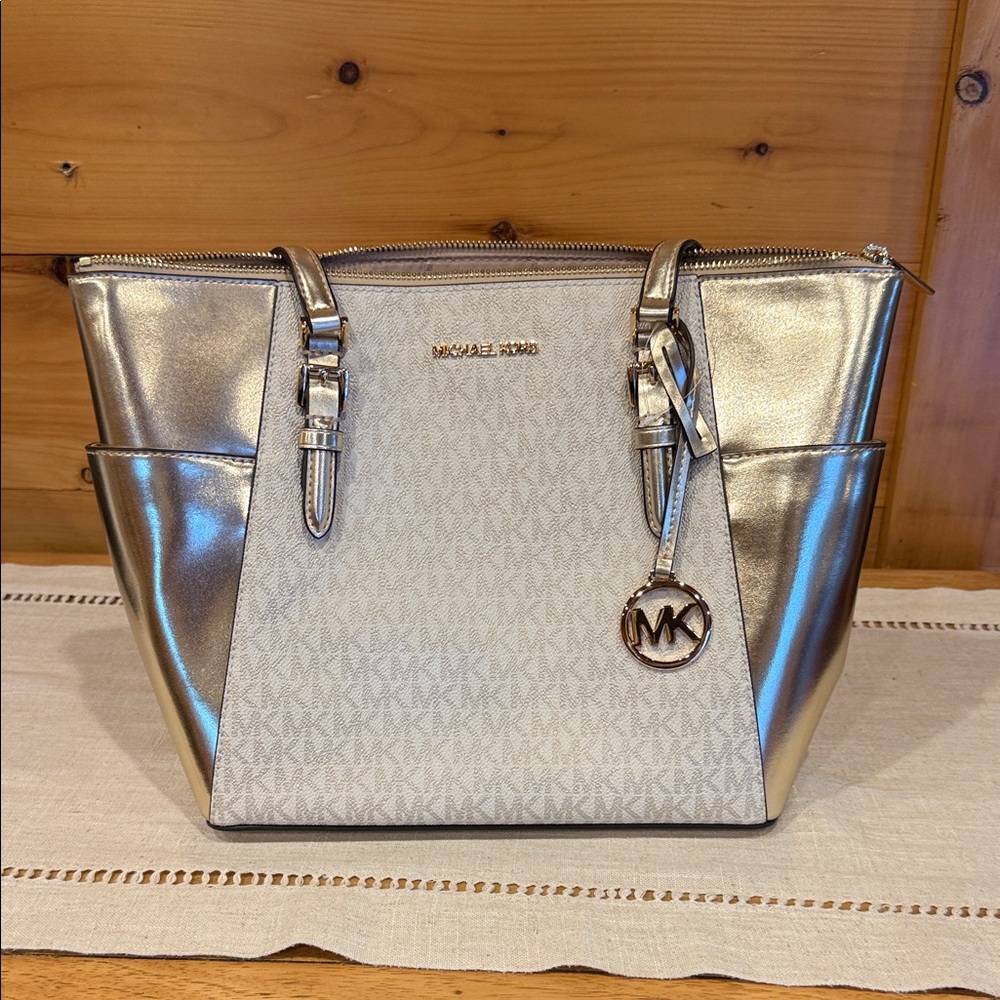 Michael Kors Metallic Gold and Cream Tote (Charlotte)